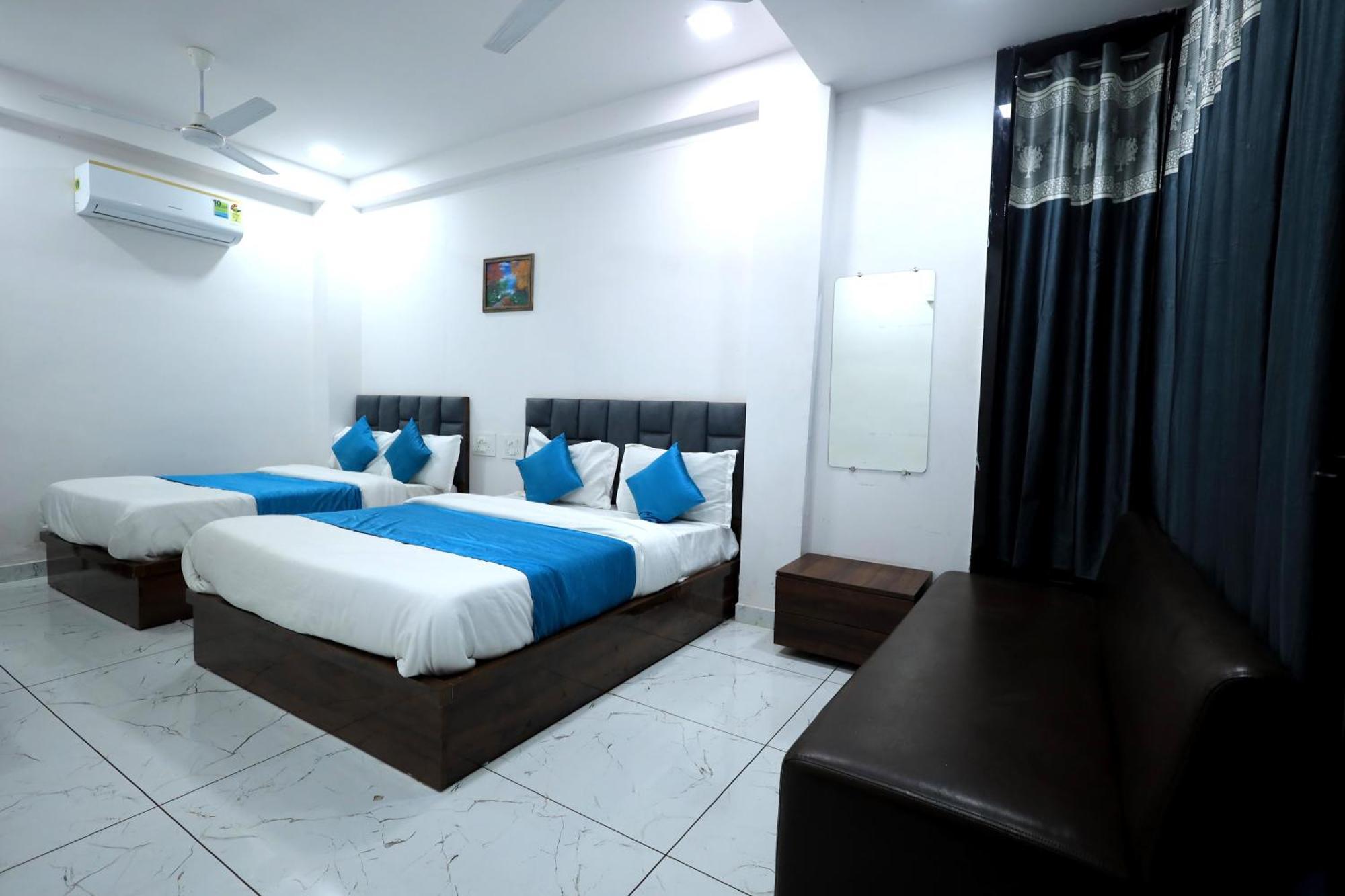 Hotel Season Ахмедабад Экстерьер фото